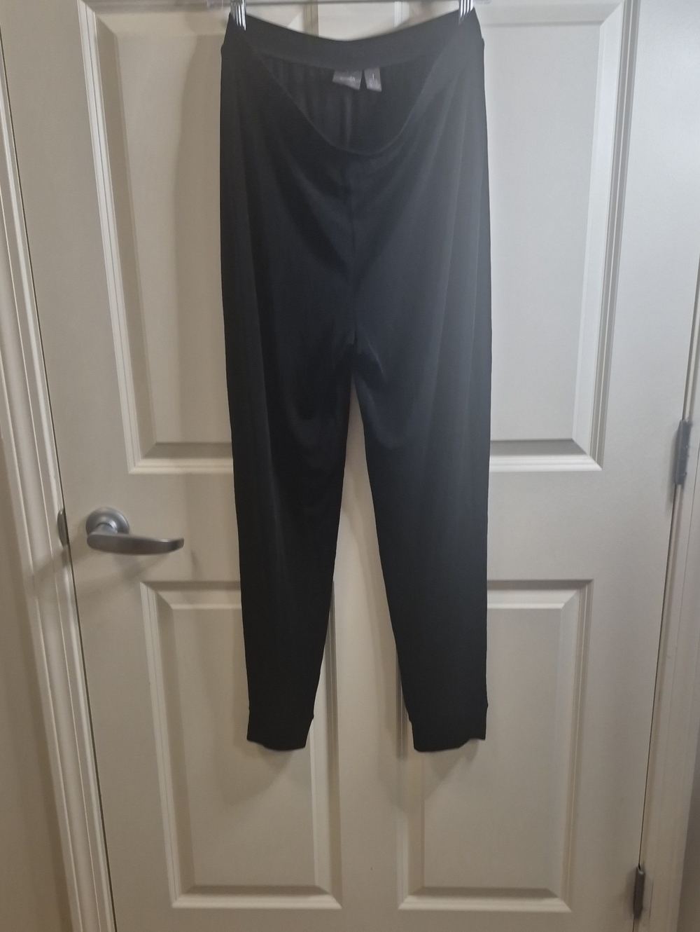 CHICO'S Classic Straight Leg Women's Pants in Black With Tappered Ankles. Sz 1